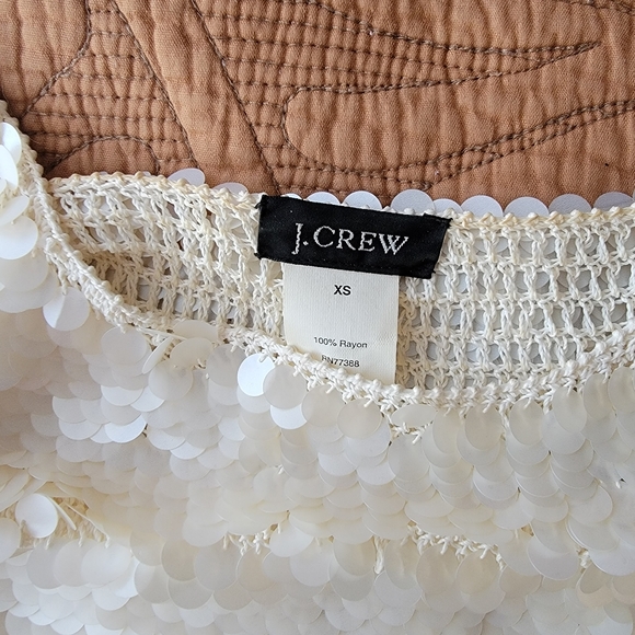 Top - Picture 2 of 3